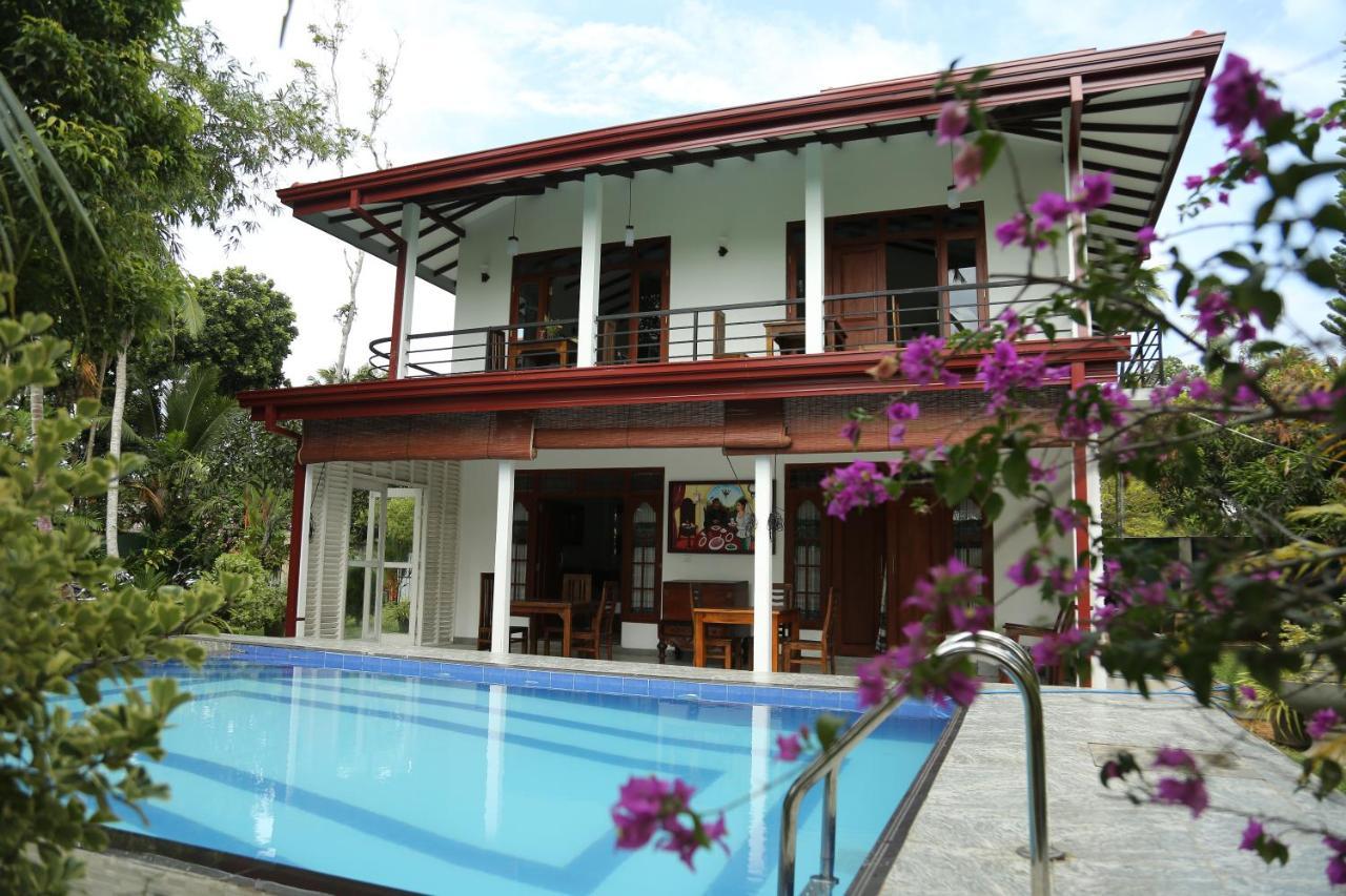 Villa A.SMS Induruwa Esterno foto