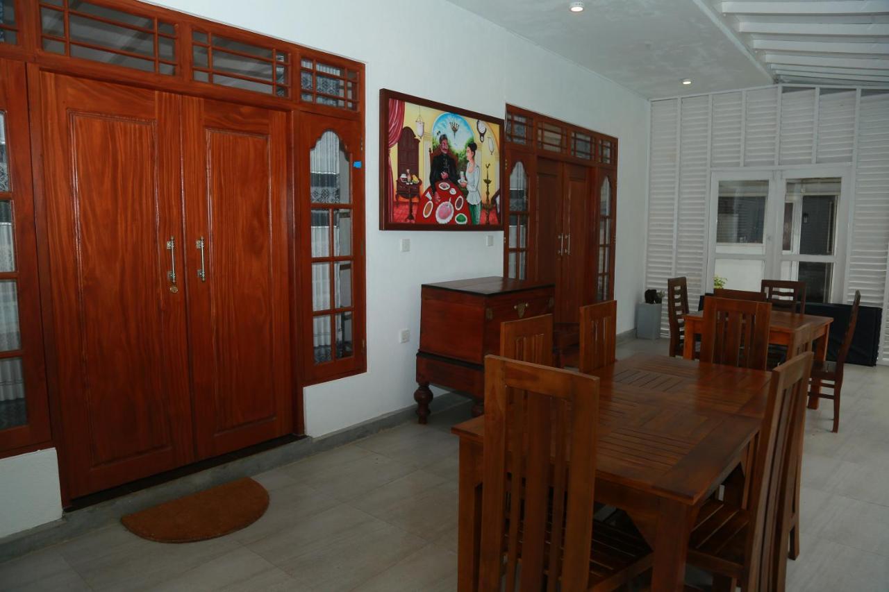 Villa A.SMS Induruwa Esterno foto